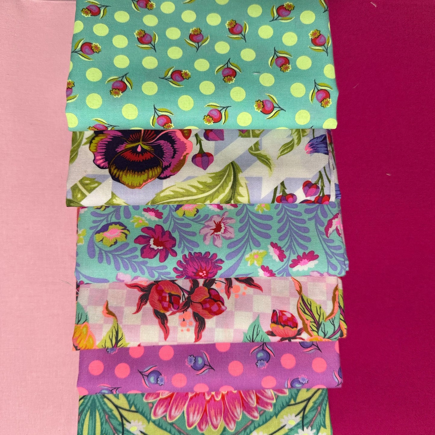 Luv Ya - Tula Pink Quilt Kit