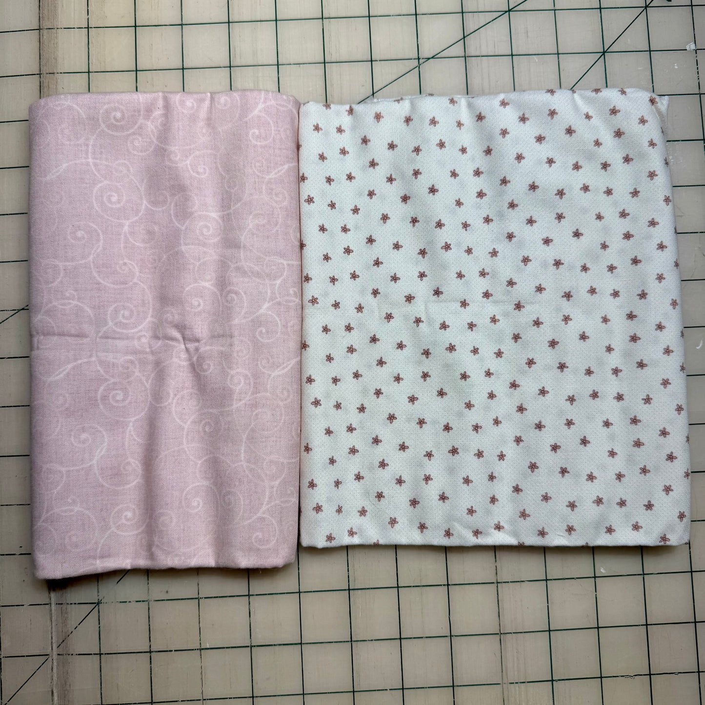 🌻 teeny flowers with soft pink - Dynamic Duo 2 - 1-yard Cuts