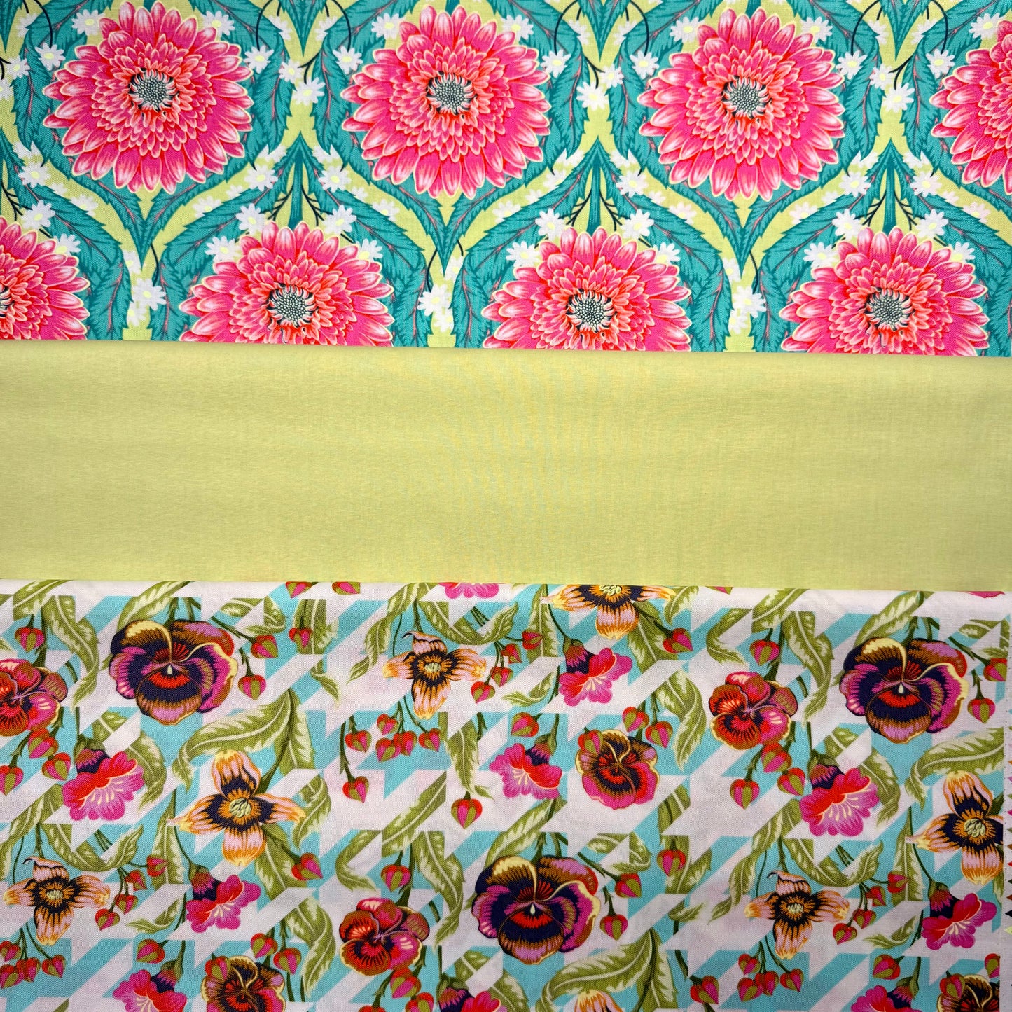 Citrus Bloom – Tula Pink + Tonal 1-Yard Bundle (3 Yards Total) 🔹