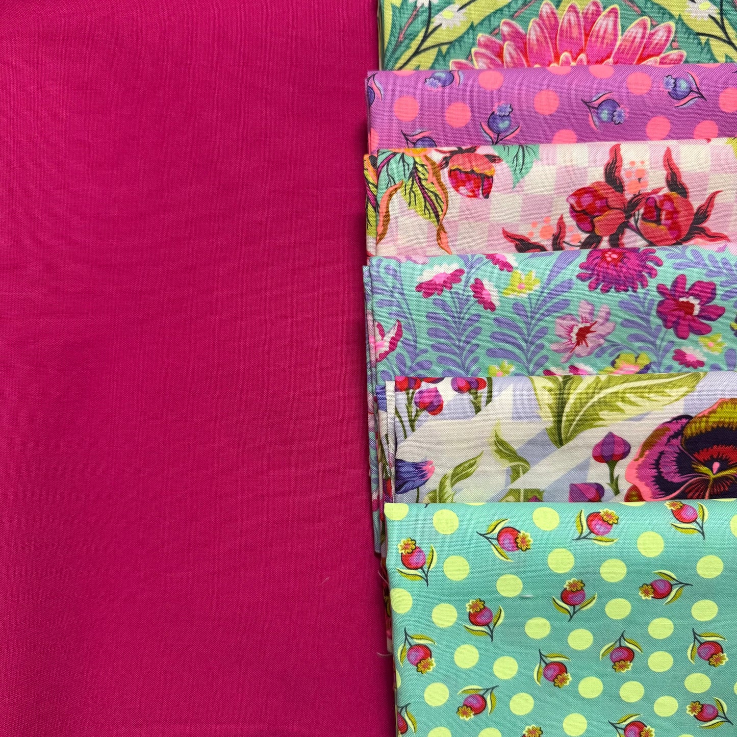 Luv Ya - Tula Pink Quilt Kit