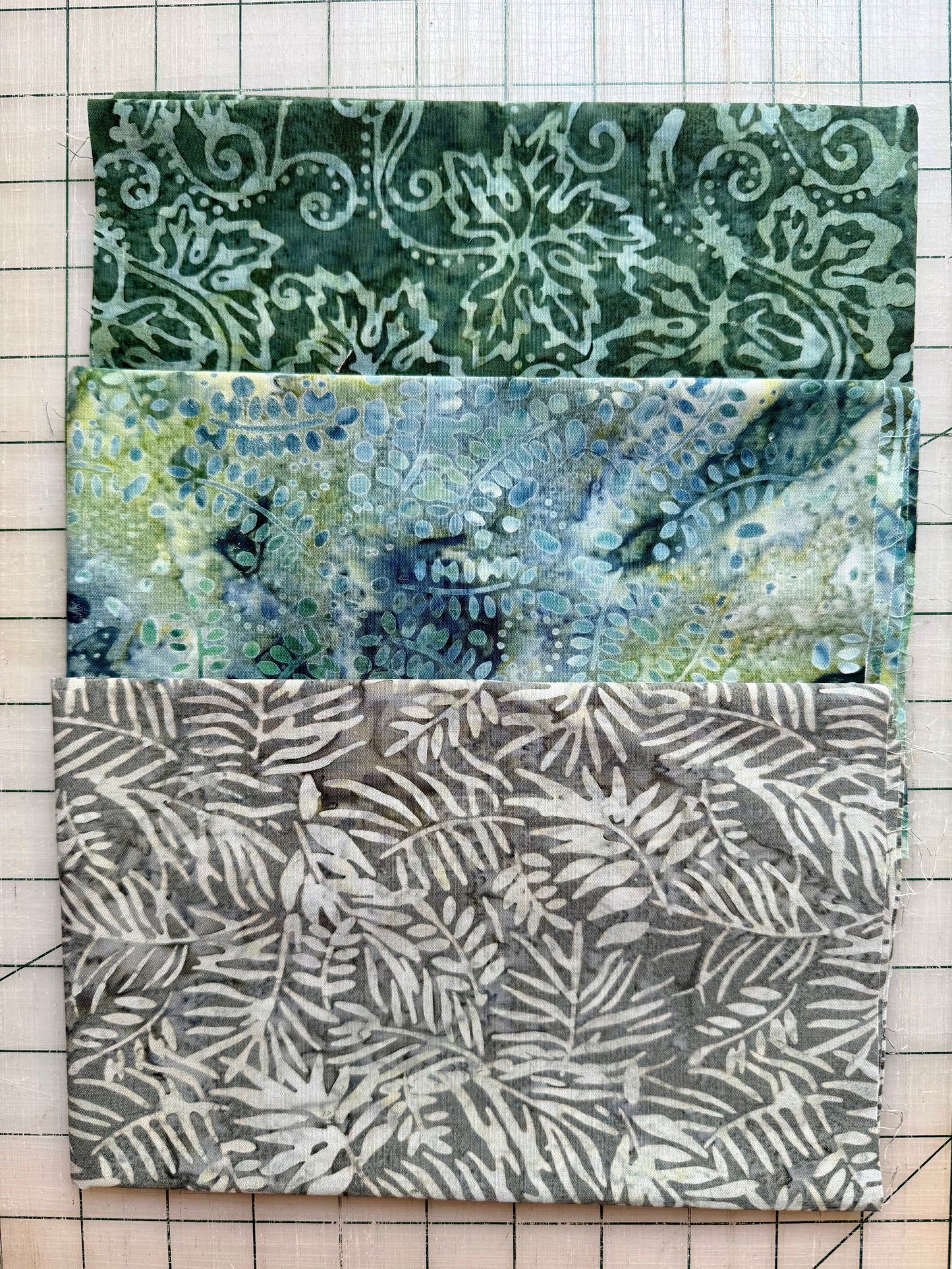 💥 Pondside Players – Triple Toss Fat Quarter Bundle