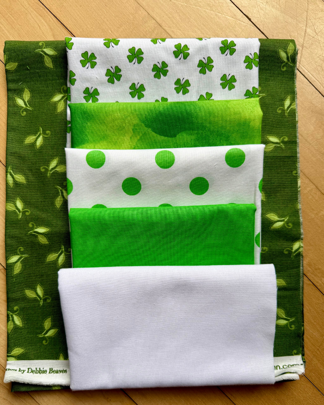 🍀 Clover 4-Leaf Clover Table Topper Fabric Kit