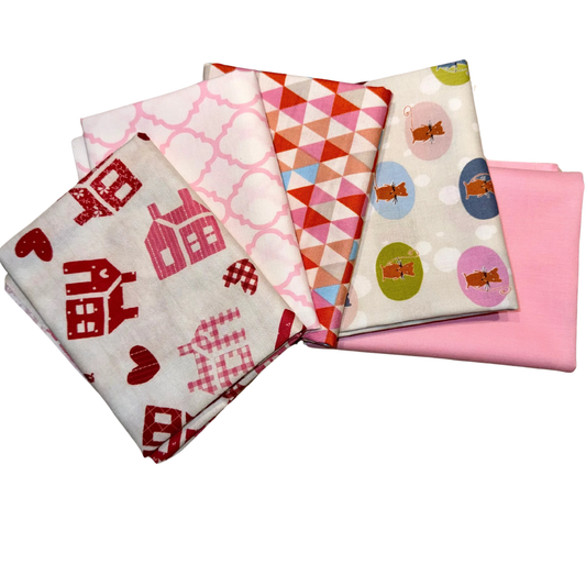 Mouse in the House – 5 Coordinating Fat Quarters