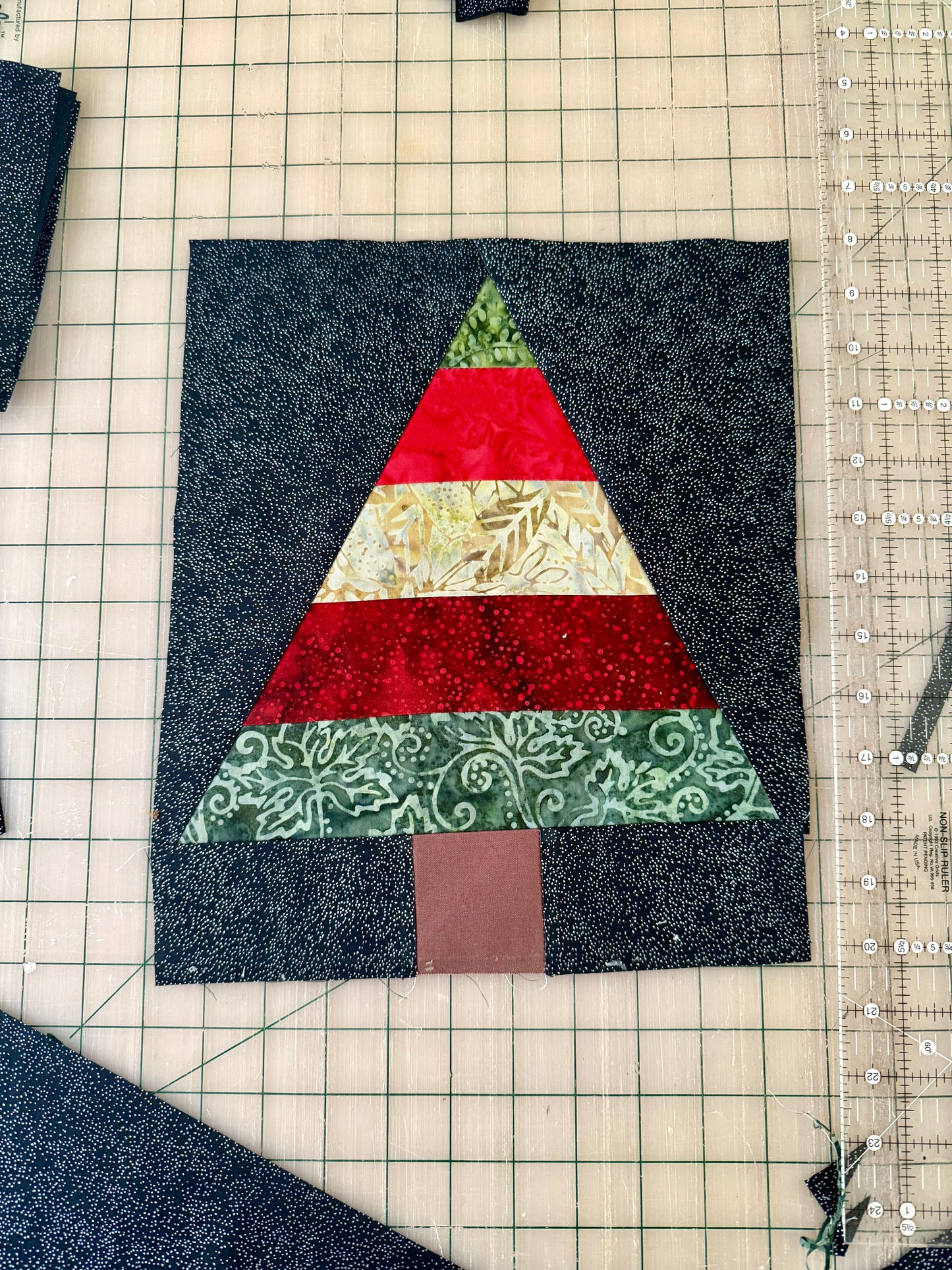 Merry Trees Table Topper Kit  Quilting Your Legacy Table Topper Fabric Kit 🪡💛