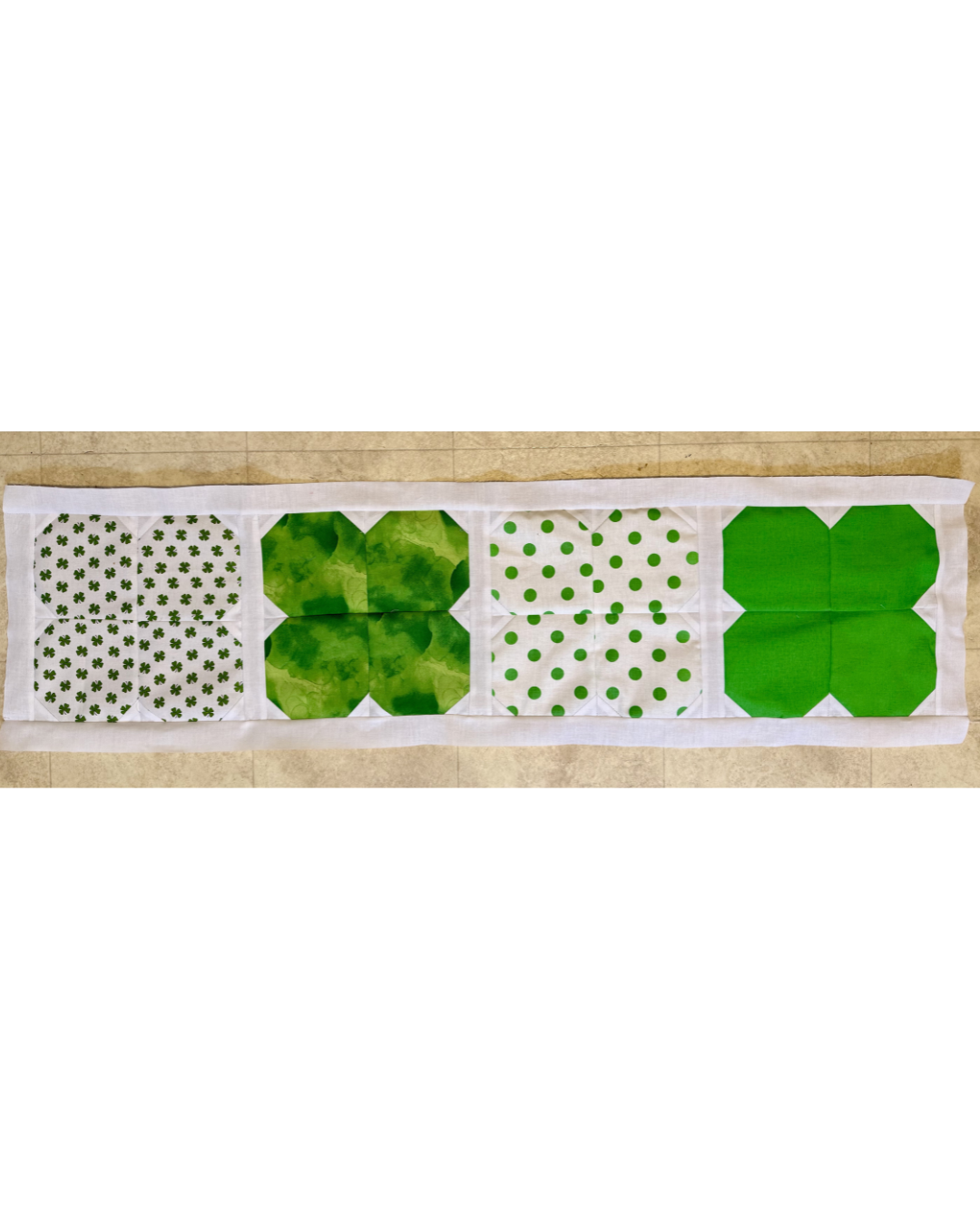 🍀 Clover 4-Leaf Clover Table Topper Fabric Kit