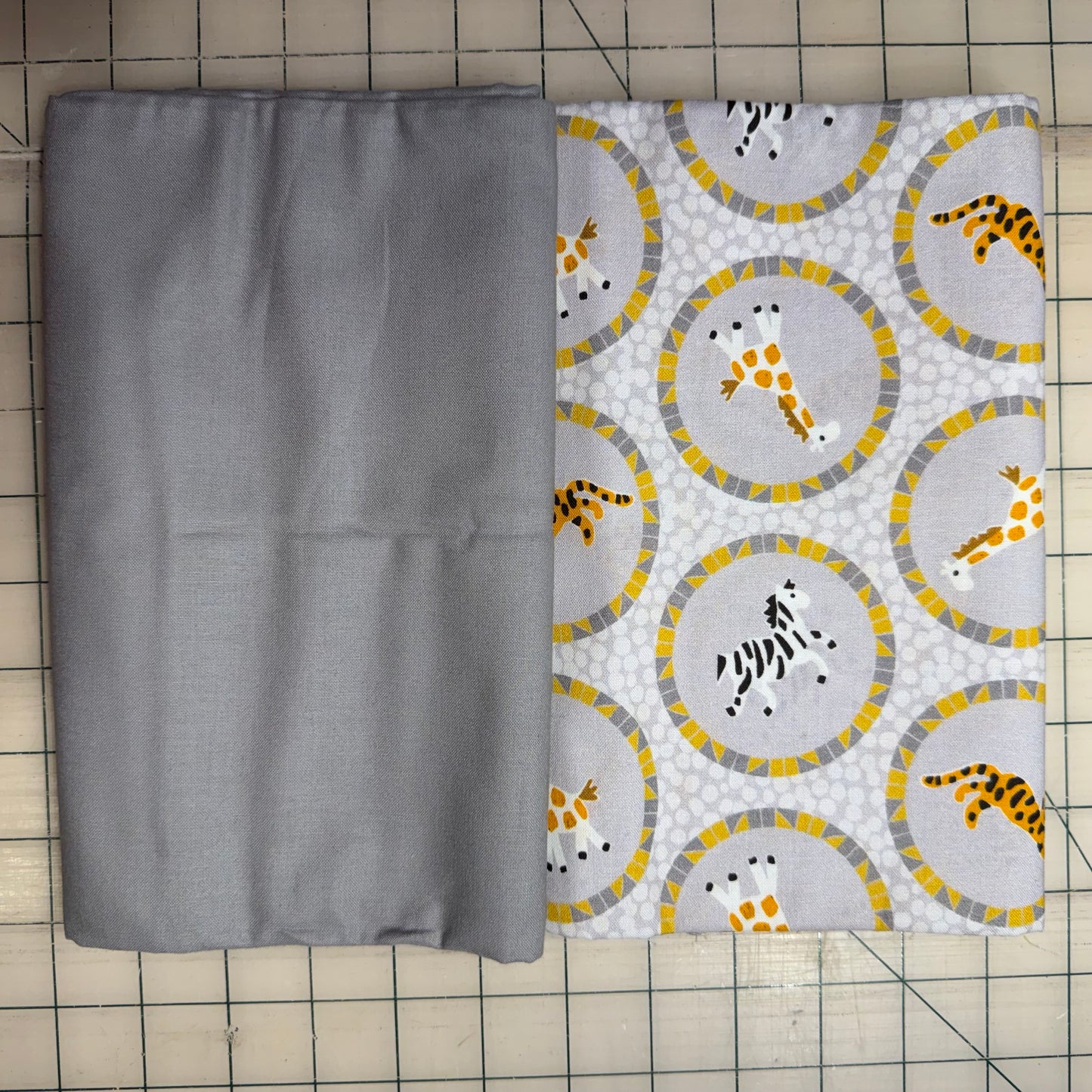 🌻 Safari Critters with Grey - Dynamic Duo 2 - 1-yard Cuts