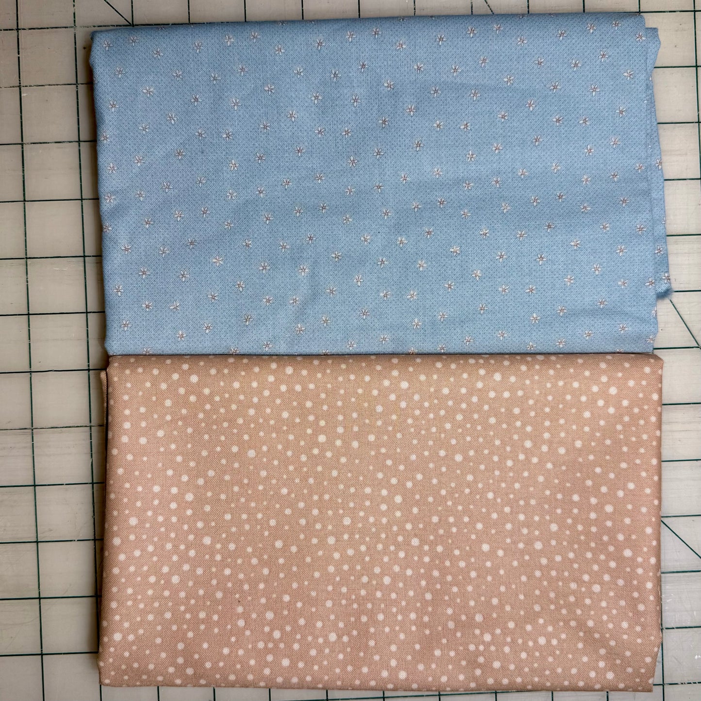 🌻 Soft Tiny Flowers - Dynamic Duo 2 - 1-yard Cuts