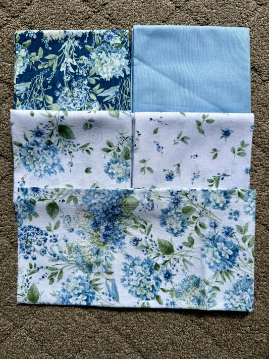 Blue Hydrangeas - 5- Fat Quarter Bundle