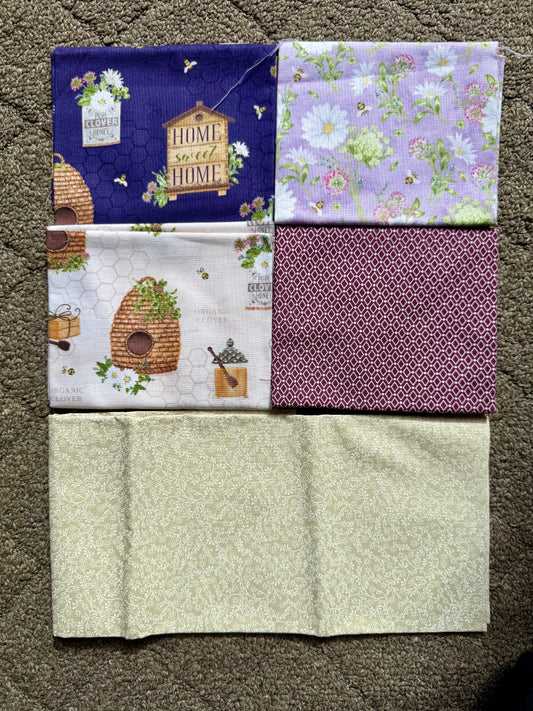 Honey Bees - 5- Fat Quarter Bundle