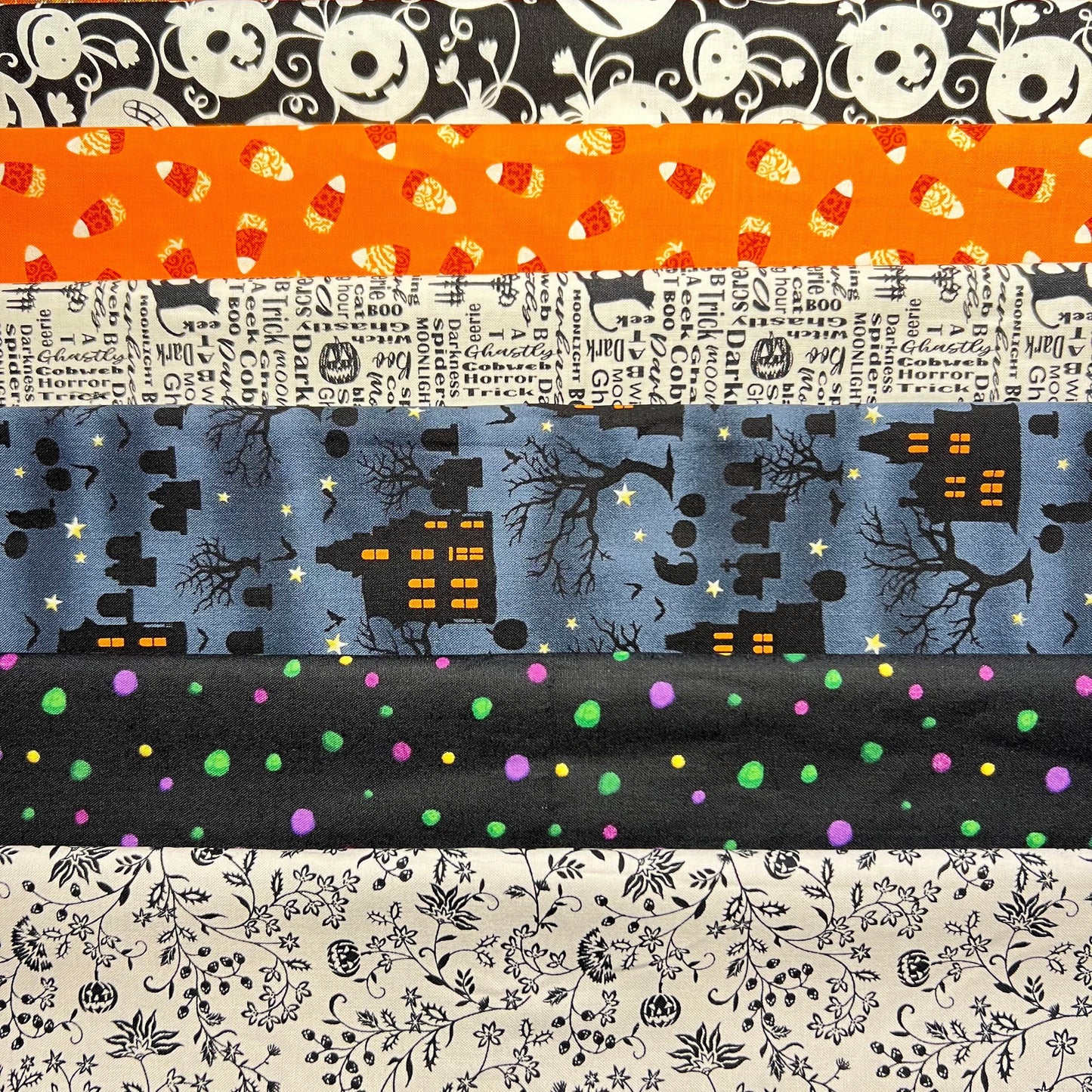 💥 Halloween Bundle 10 Different Fabrics