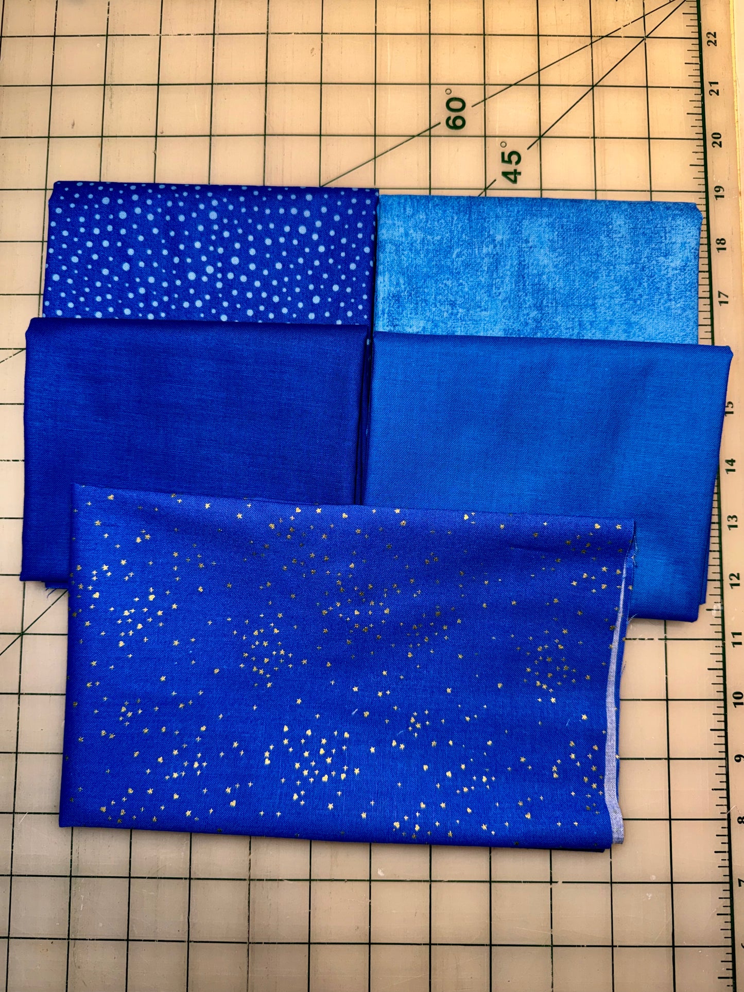 🏡 Blue Sky - Fat Quarter Bundle Cottage Garden